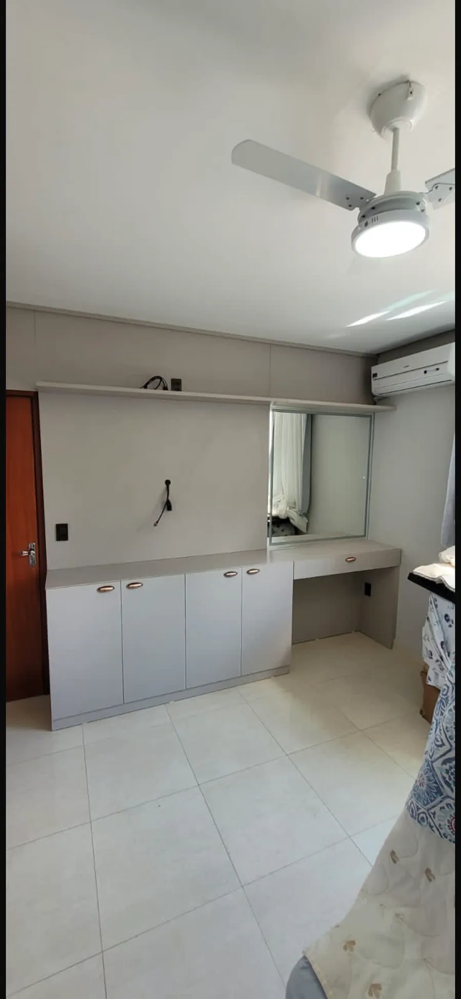 Painel quarto